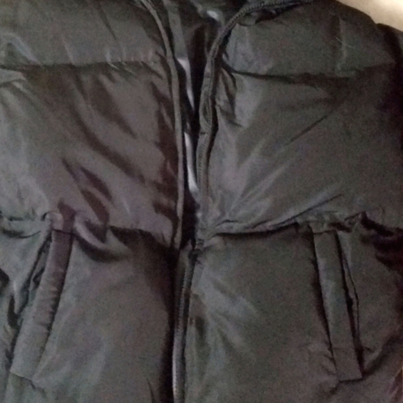 So Chic Oversized black Puffer Coat - Picture 8 of 8